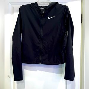 NIKE women’s Shield Convertible Jacket, packable and light, black, small, NWOT